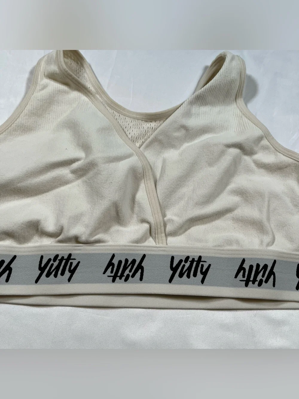 Yitty women’s‎ sports bra unpadded size L white